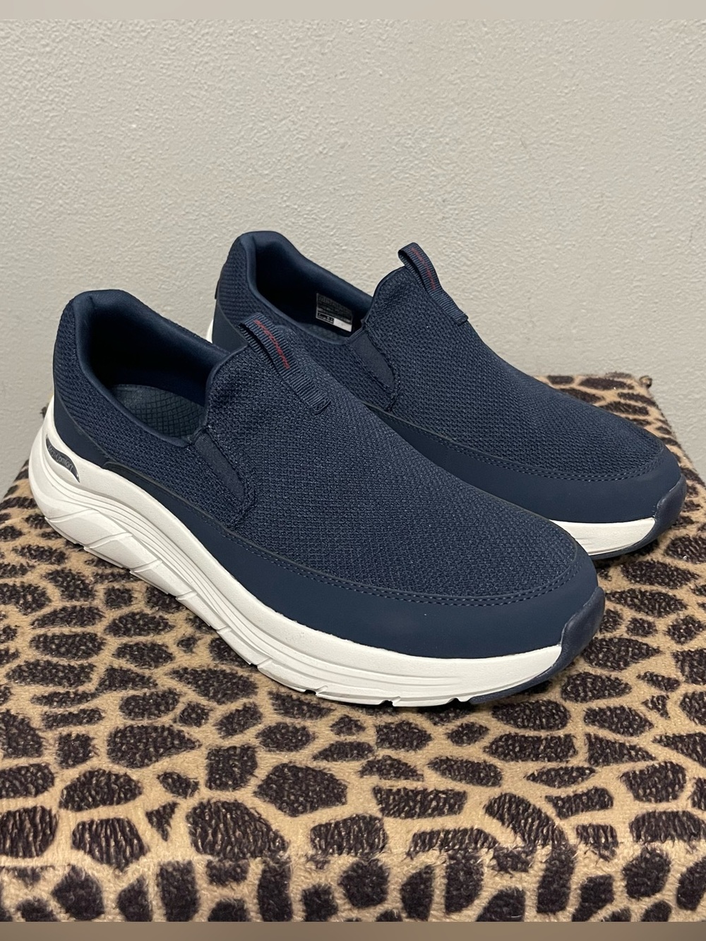 Skechers Arch Fit Slip On Comfort Sneaker Shoes Navy Blue Casual Mens 11